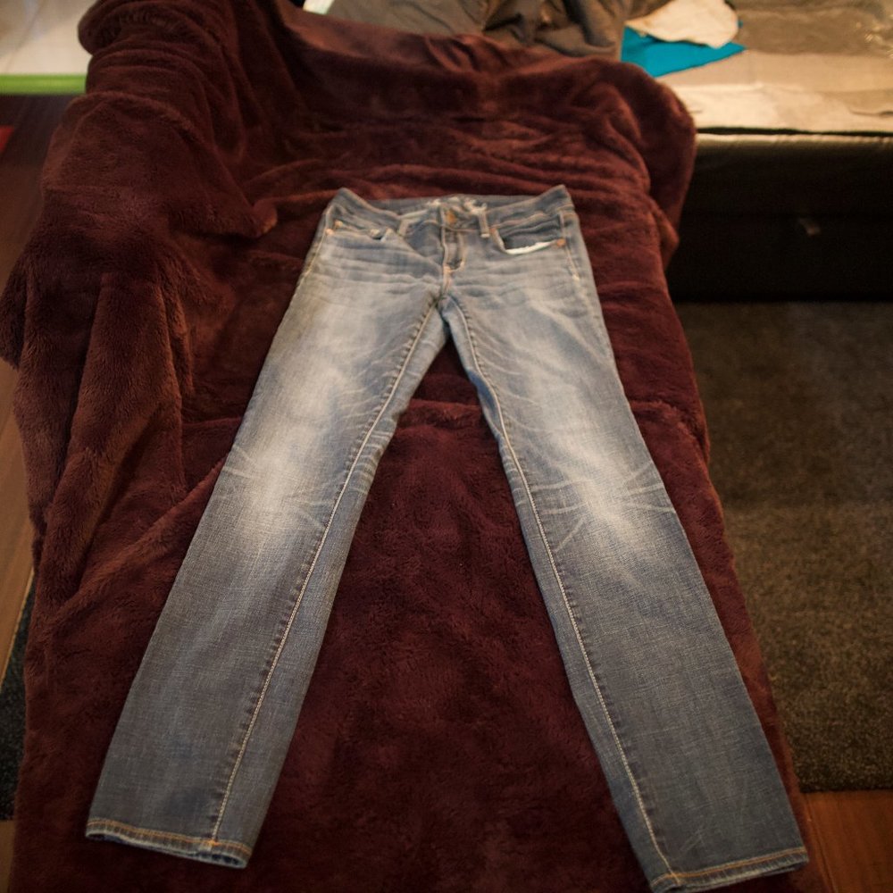 American Eagle Skinny Jeans - 10